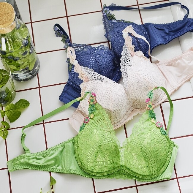 夢みるブラ DeepV ブラジャー フレーバーウォーター 1511／アモスタイル バイ トリンプ（AMOSTYLE by Triumph）