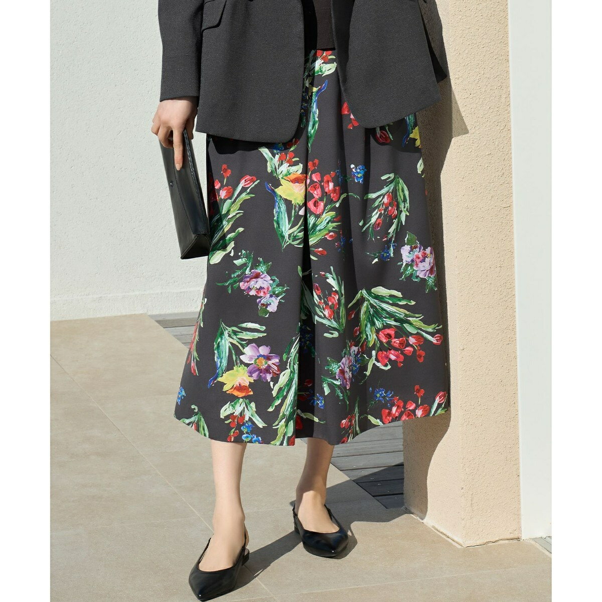 【洗える】ペイントタッチフラワープリント スカート／自由区（JIYU-KU）