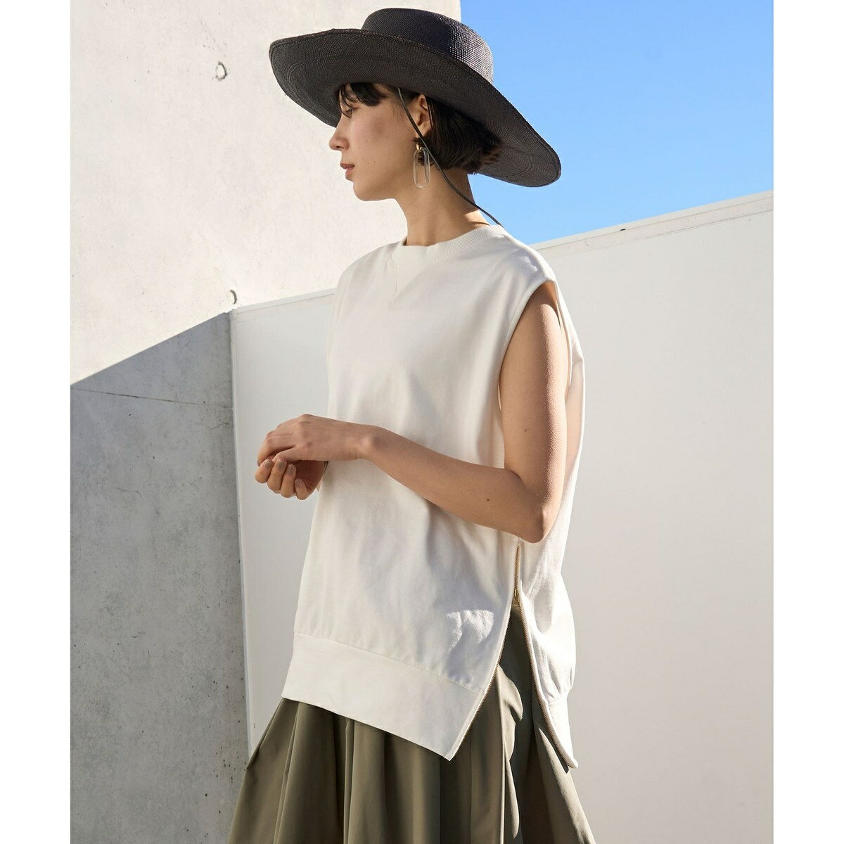 スウェットサイドZIPベスト／アンフィーロ（UNFILO）