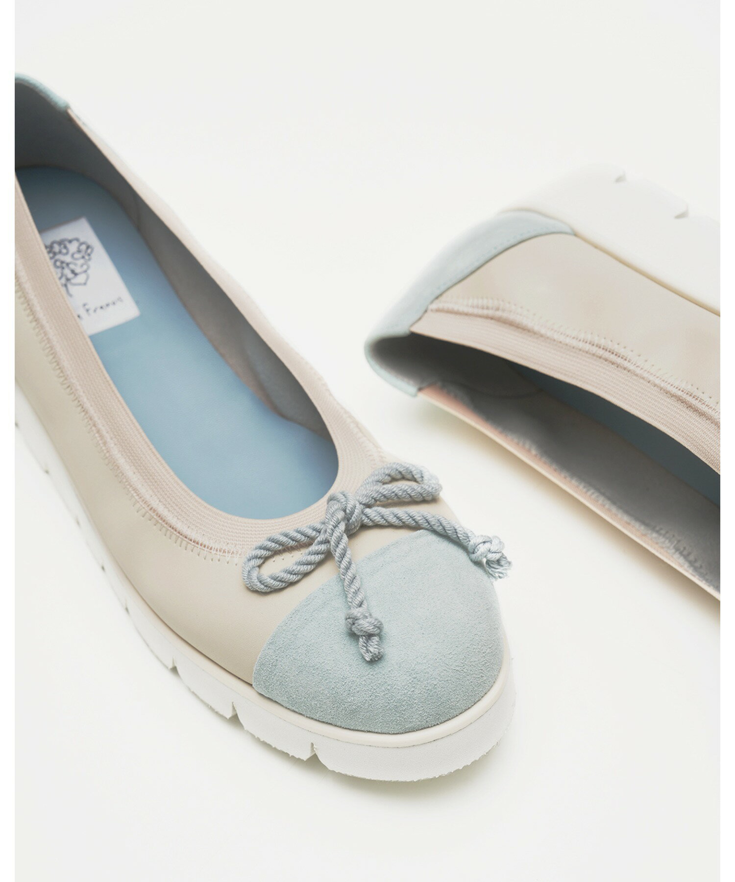 �����ӳץ������� ����ե����� �Х쥨���塼�������ޥե�󥷥���Emma Francis��