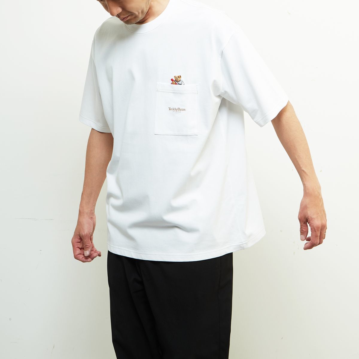 Teddy Bearポケット刺繍Tシャツ／メンズメルローズ（MEN'S MELROSE）