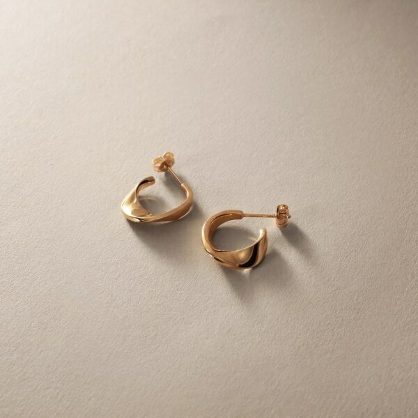 K10平甲ひねりフープ スタッドピアス／ココシュニック（COCOSHNIK）