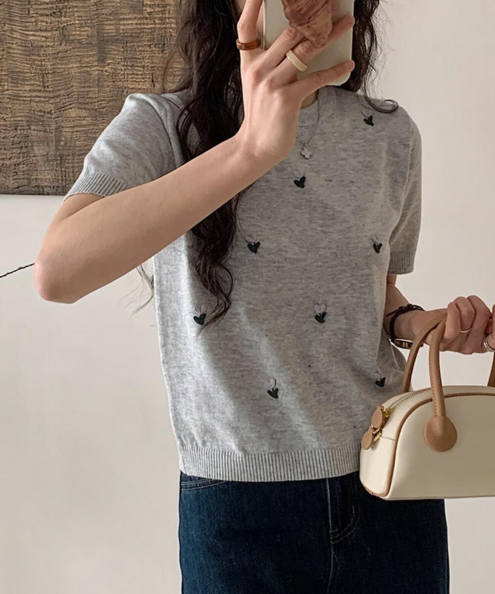 ハート刺繍入り半袖ニットトップス／バニコ（Banico）