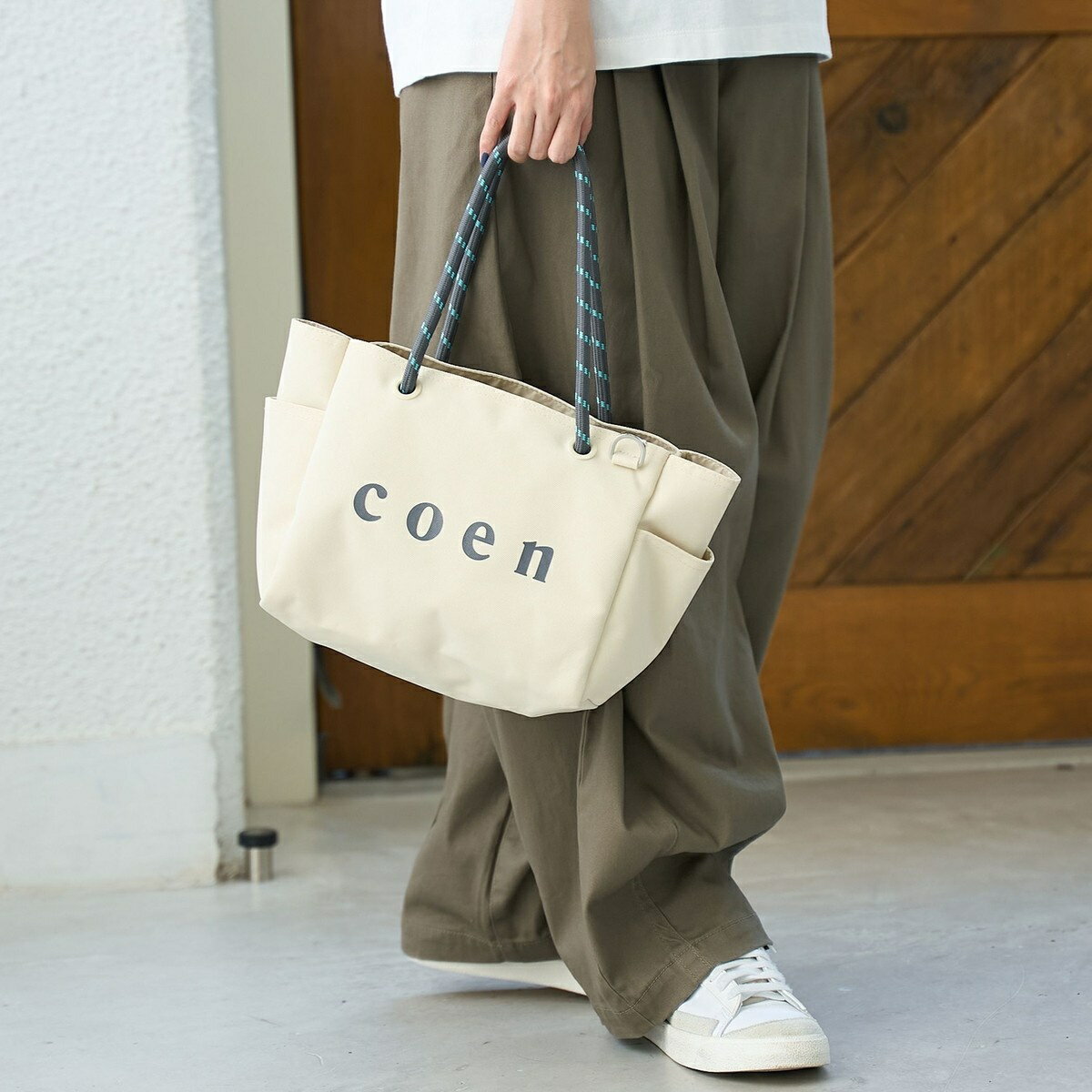 【一部WEBカラー・新色登場】coen（コーエン） ロゴ ポリキャンバストートバッグ（Mサイズ）／コーエン（coen）