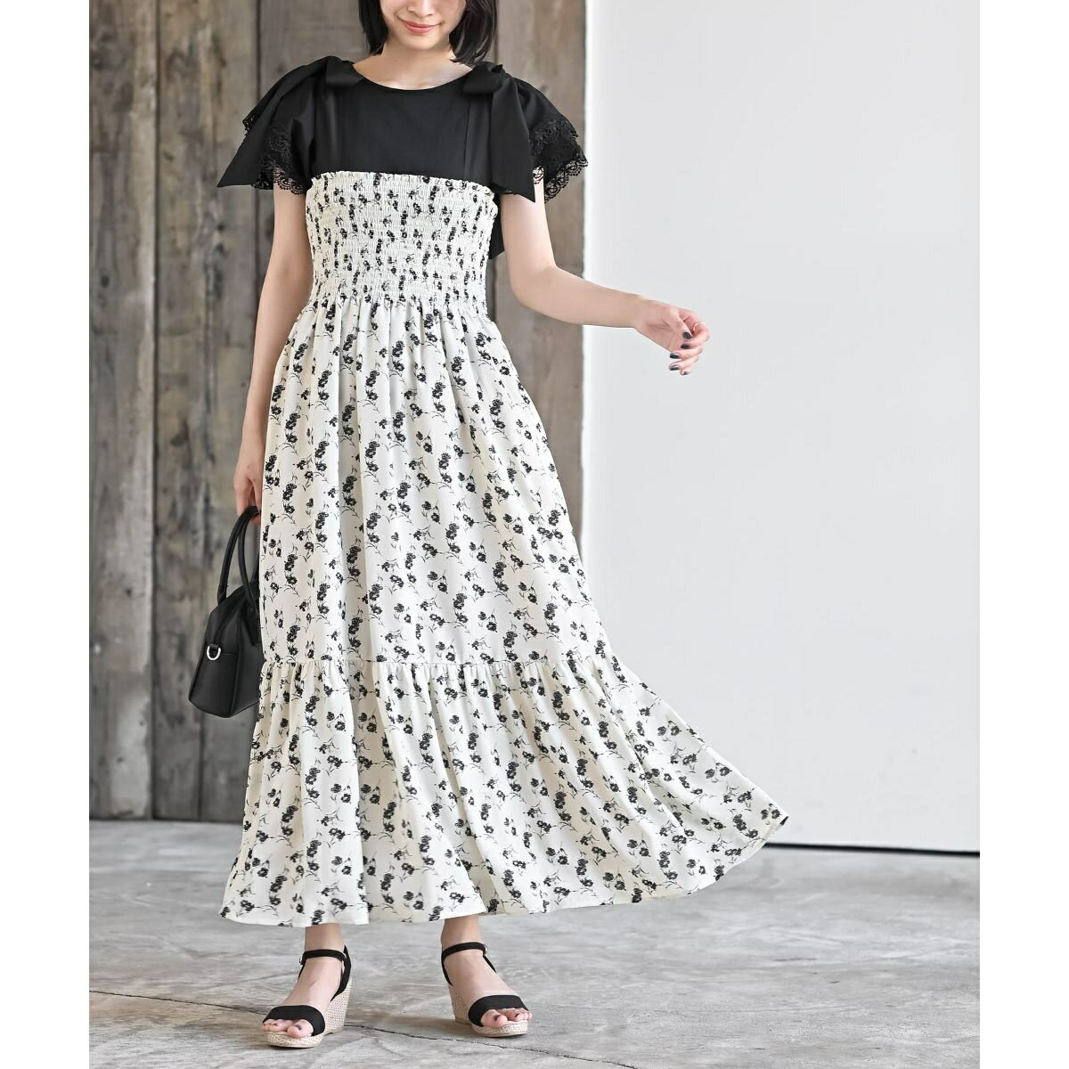 フラワープリント肩リボンシャーリングワンピース／アール・ピー・エス（r.p.s）