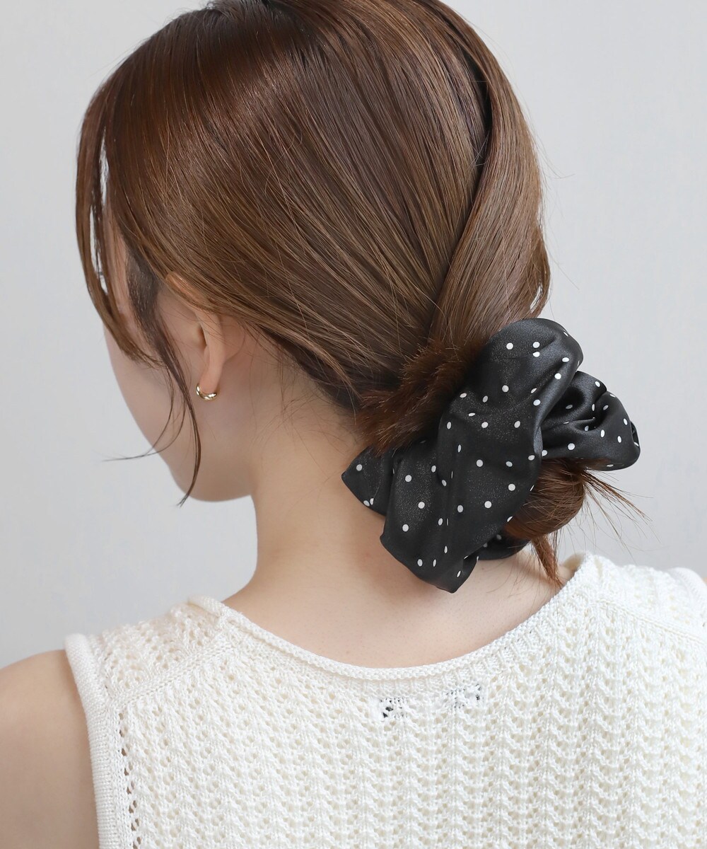 ドット柄サテンシュシュ／アネモネ（ANEMONE）