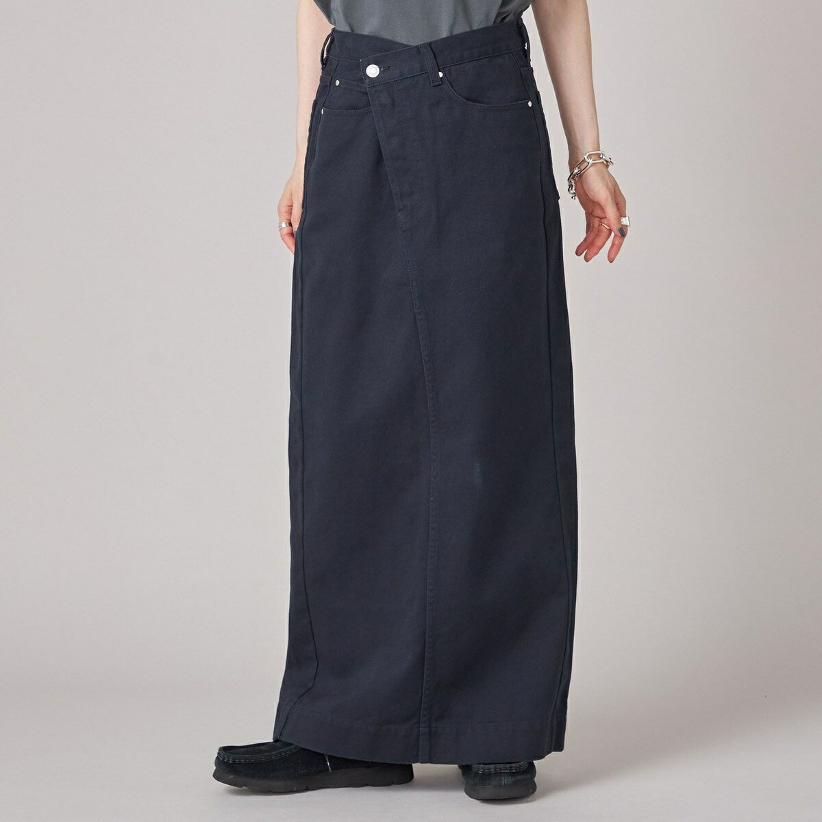 SHIPS NINE CASE:〈洗濯機可能〉フロント スラント スカート／シップス（SHIPS）