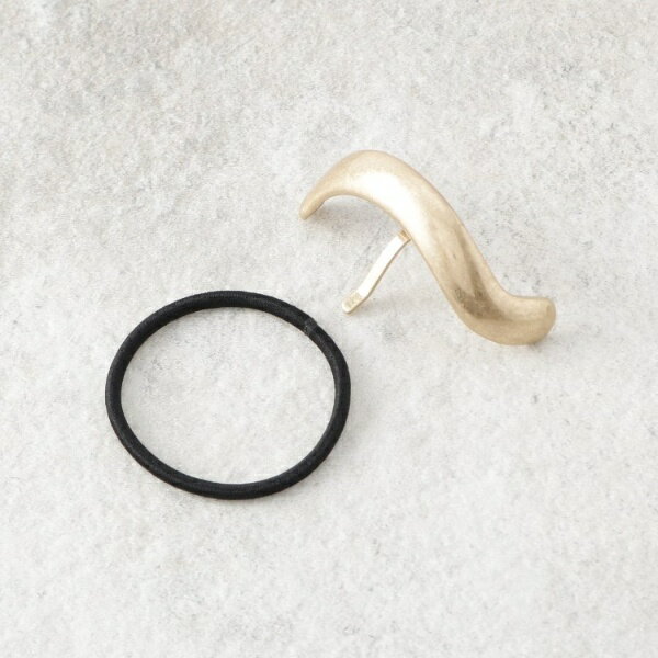 カーブポニーフック／まとめ髪に差すだけ／後ろ姿美人に／クード シャンス（COUP DE CHANCE）