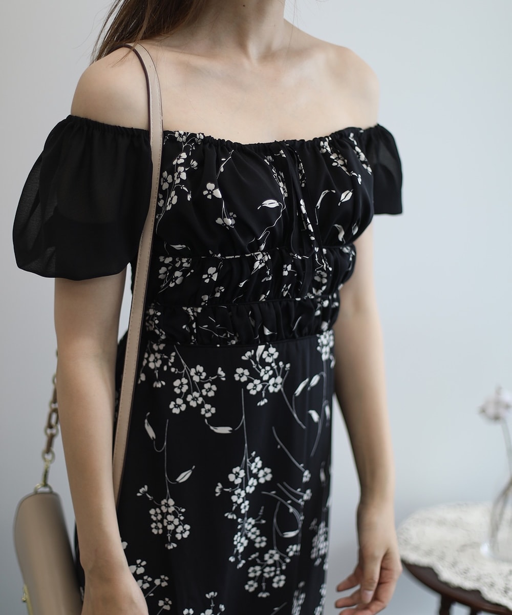 【Jasmine】配色花柄スクエアネックパワショルワンピース／ジャスミングランディフローラム（Jasmine Grandiflorum）