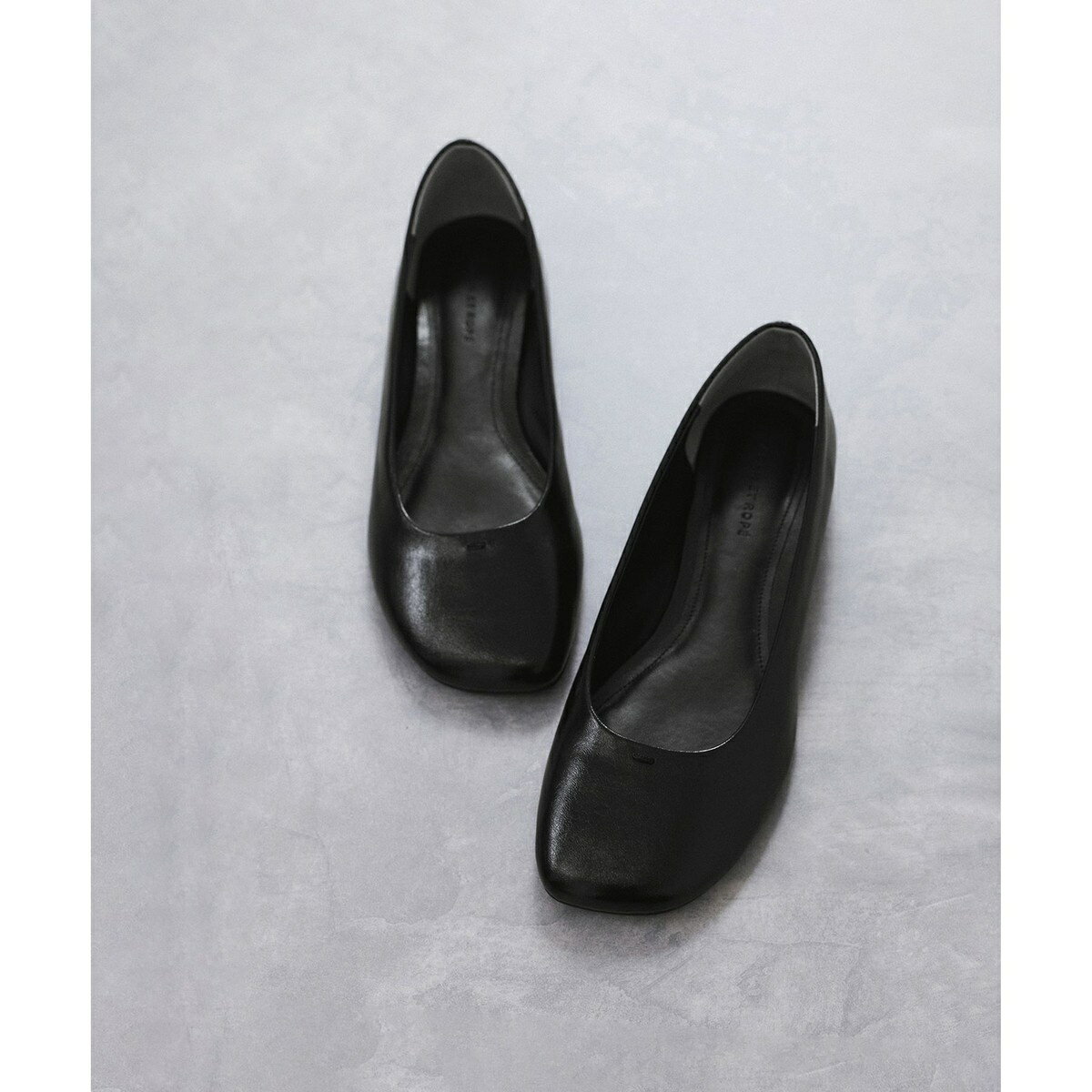 Round flat shoes / ADAM ET ROPE'