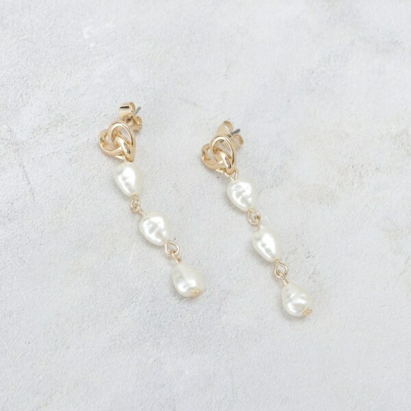 メタル×フェイクパールロングピアス／オペークドットクリップ（OPAQUE.CLIP）