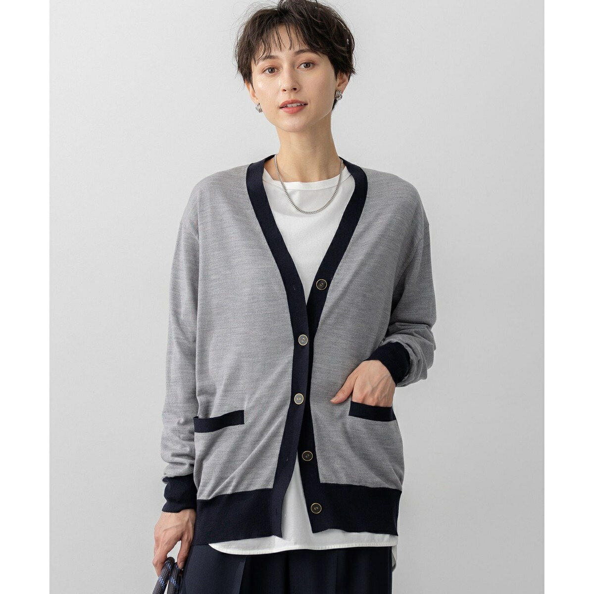 【洗える】サステナブルウール Vネック バイカラー カーディガン／23区（23KU）