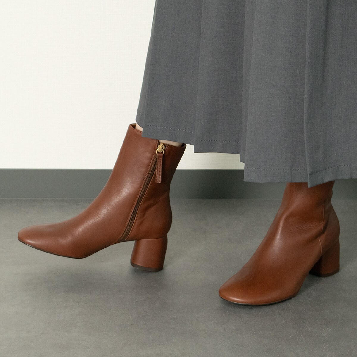 ANGEL ALARCON◆オブリークトウミドルヒールブーツ／アンヘル アラルコン（ANGEL ALARCON）