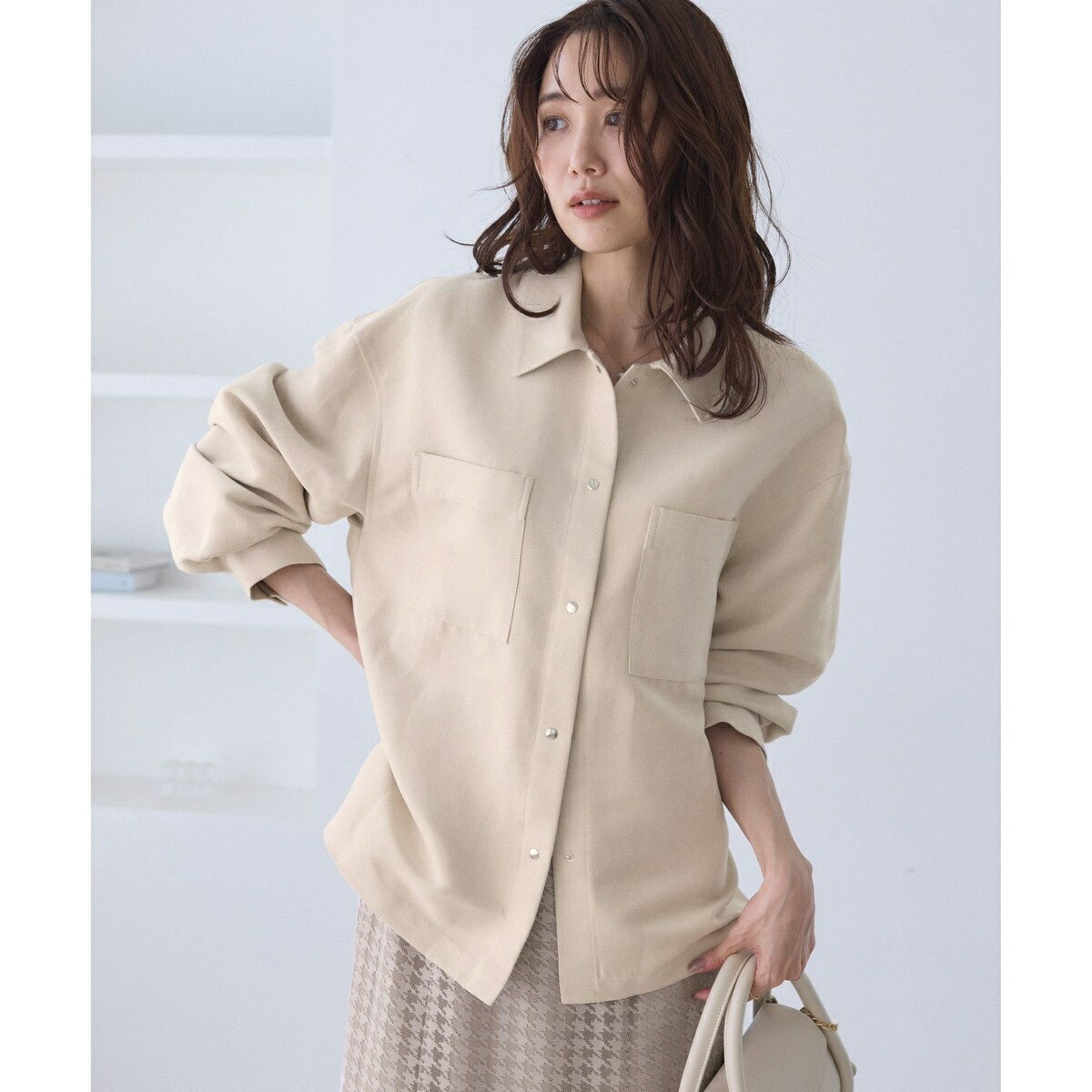 美品　BEIGE, ベイジ　タックブラウス　とろみ　ブルー　通勤　ノーカラー　4 美品BEIGE, ベイジタックブラウスとろみブルー通勤ノーカラー4