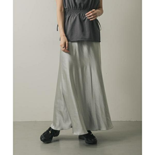 『一部WEB限定カラー』ナローサテンスカート／センスオブプレイスバイアーバンリサーチ（SENSE OF PLACE）