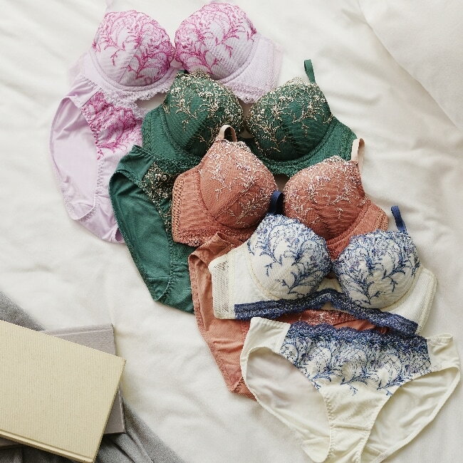 Daily Plus 脇高ブラ ブラ＆ショーツセット ボタニカルモザイク 1529【E、Fカップ】／アモスタイル バ..