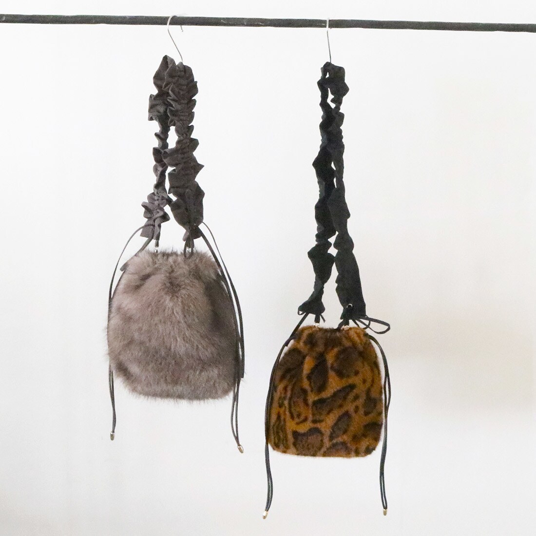 カシュカシュ cachecache / フリルショルダー付エコファー巾着バッグ／カシュカシュ（cache cache）(4)