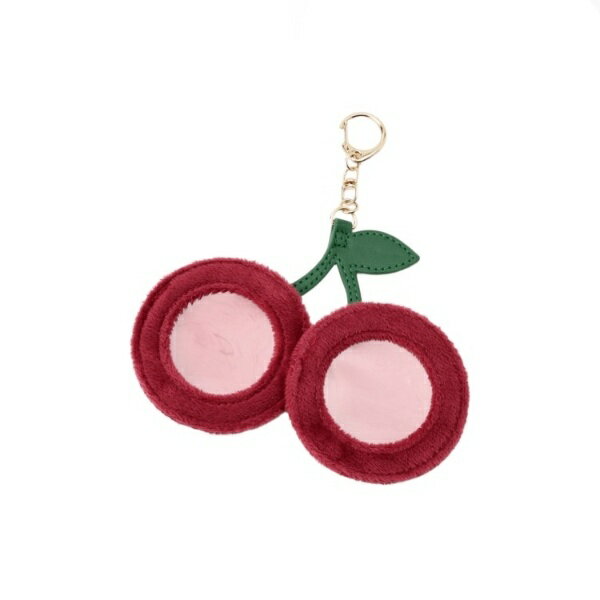 推し活缶バッジさくらんぼ／オーバータッシェ（Ober Tashe）