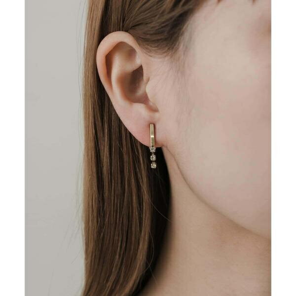 ミニビジューメタルバーイヤリング／スメリー（SMELLY）