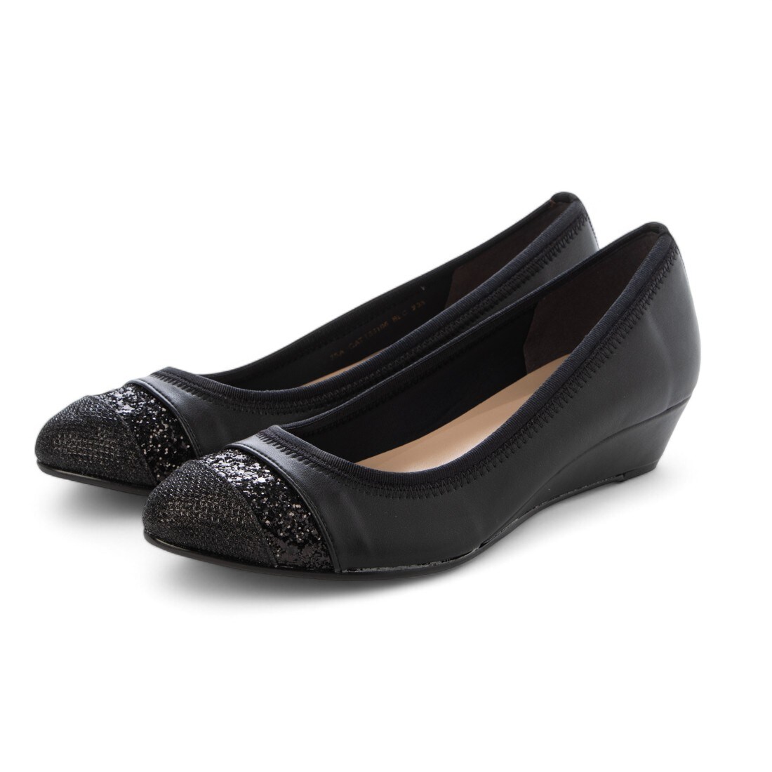 ポインテッドトゥウエッジヒールパンプス／カリーノ（carino）