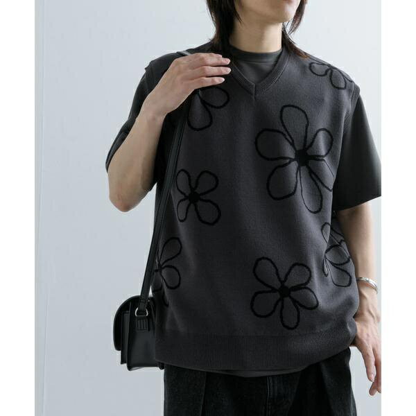 ポップアートフラワーニットベスト／センスオブプレイスバイアーバンリサーチ（SENSE OF PLACE）