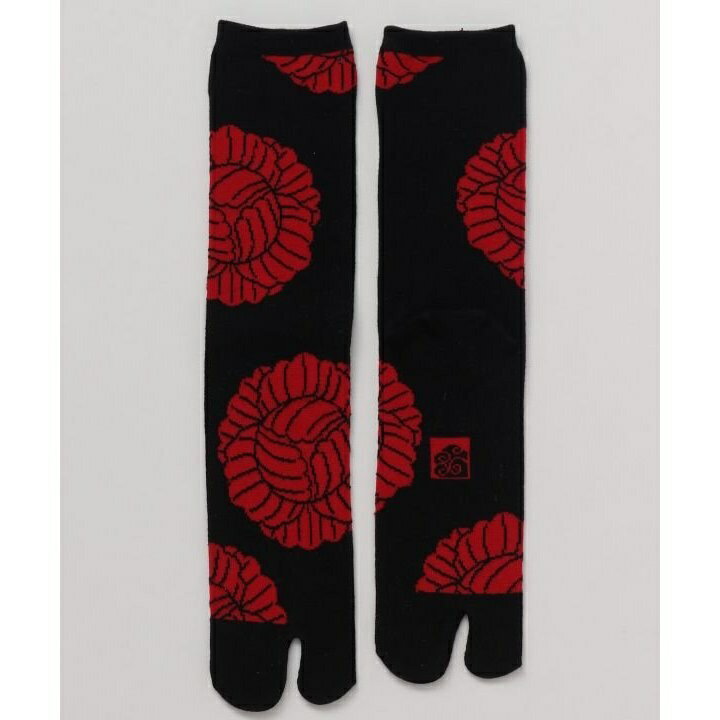 [型番：7JKP5367-2025]靴下の一大産地 奈良県で作られた足袋型靴下。日本人の足にしっかり馴染む、足袋特有の履き心地。牡丹の家紋をリデザインした足袋靴下。牡丹には、豪華や幸福、富貴という意味があると云われています。■カラー：ブラック×レッド25-28cm※(　)で表記されている数字はヌードサイズです。ヌードサイズとは衣服を身につけない身体のサイズです。お客様ご自身の身体サイズと比較してお選びください。 ■素材： 綿40% アクリル20% ポリエステル20% ナイロン10% ポリウレタン10% ■お手入： &nbsp;&nbsp;&gt;&gt;商品のお取り扱い方法 ■原産国： 日本【カヤ】牡丹家紋足袋(25-28cm）／カヤ（kaya）ブラック×レッド画面上と実物では、多少色具合が異なって見える場合がございます。