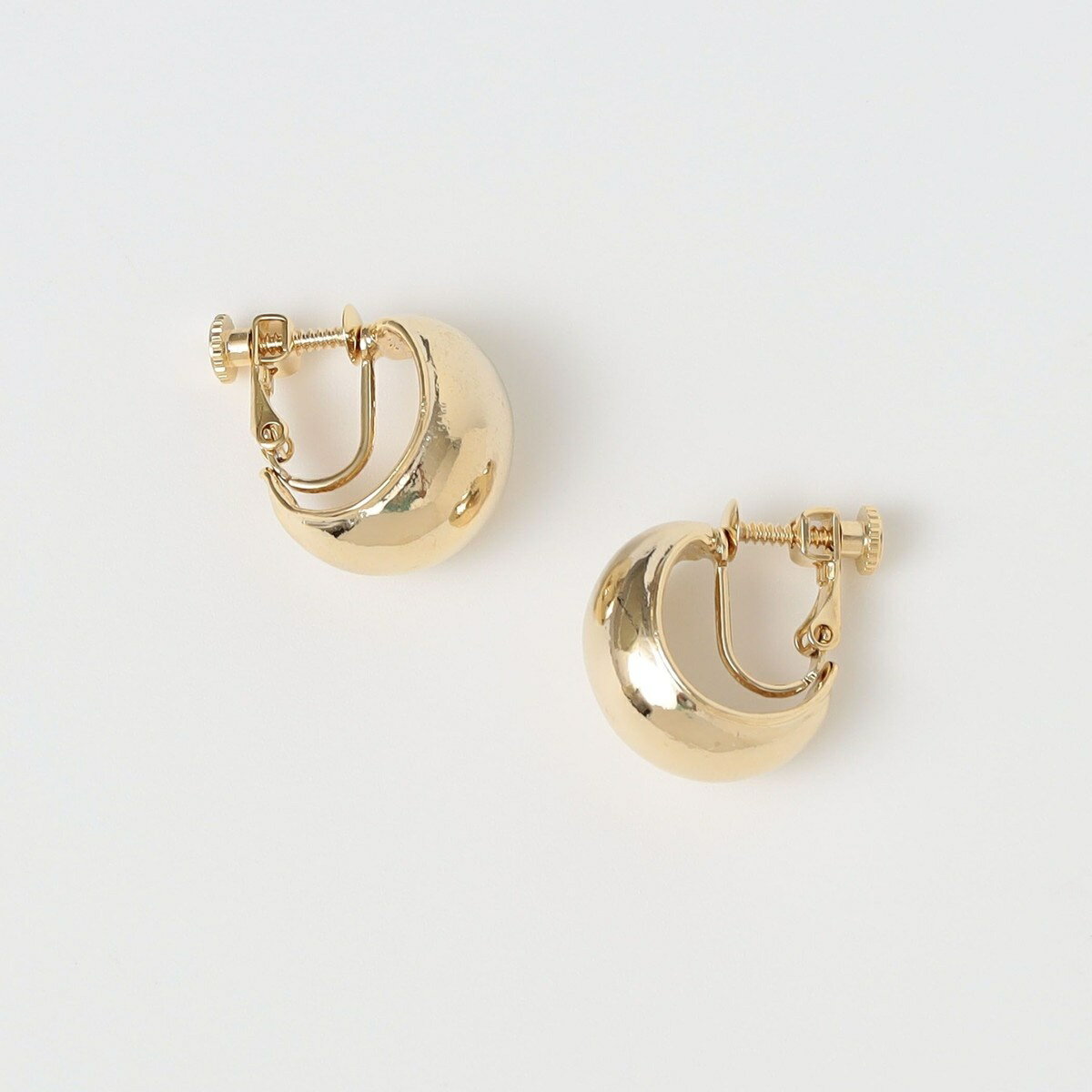 quaranciel: ラウンド デザイン イヤリング／カランシエル（quaranciel）
