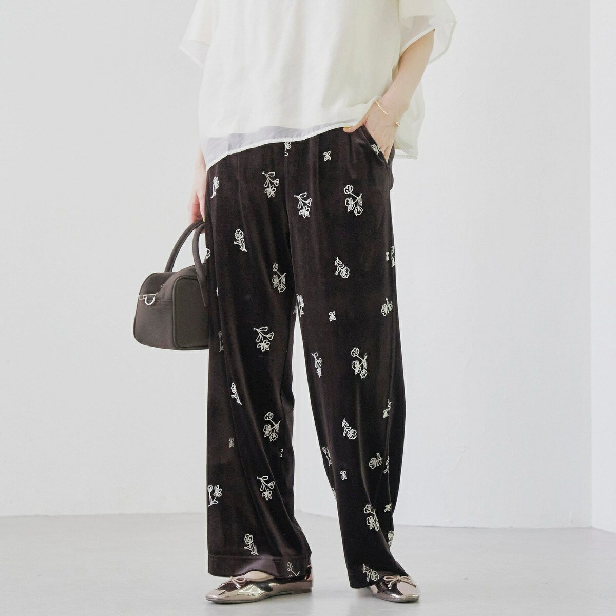 フラワー刺繍イージーワイドパンツ／コーエン（coen）のサムネイル