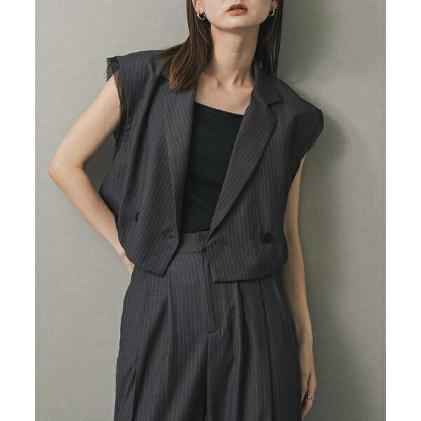 テーラードクロップドジレ／センスオブプレイスバイアーバンリサーチ（SENSE OF PLACE）