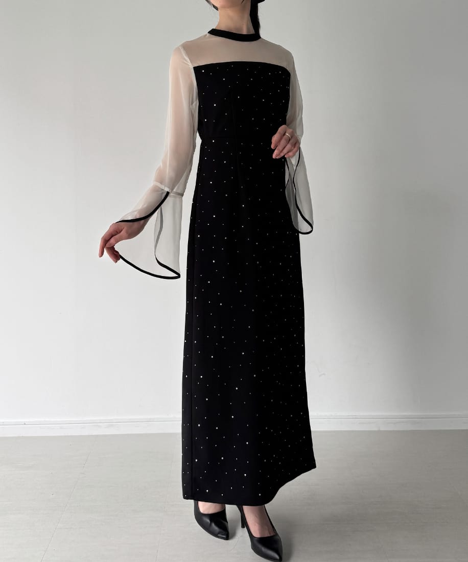 ベルスリーブキラキラタイトドレス／ジュノア（JUNOAH）