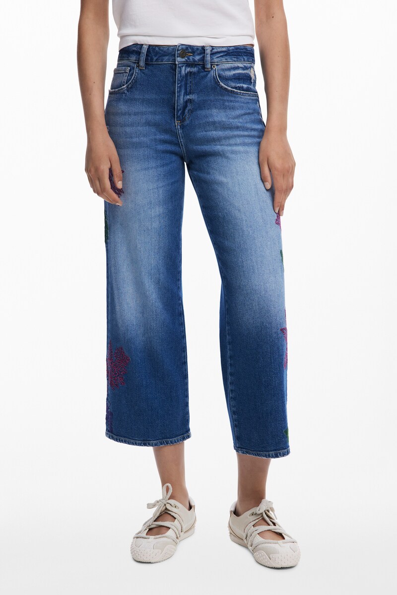 【6サイズ展開/34/44】刺繍入りカウボーイクロップドデニムパンツ／デシグアル（Desigual）