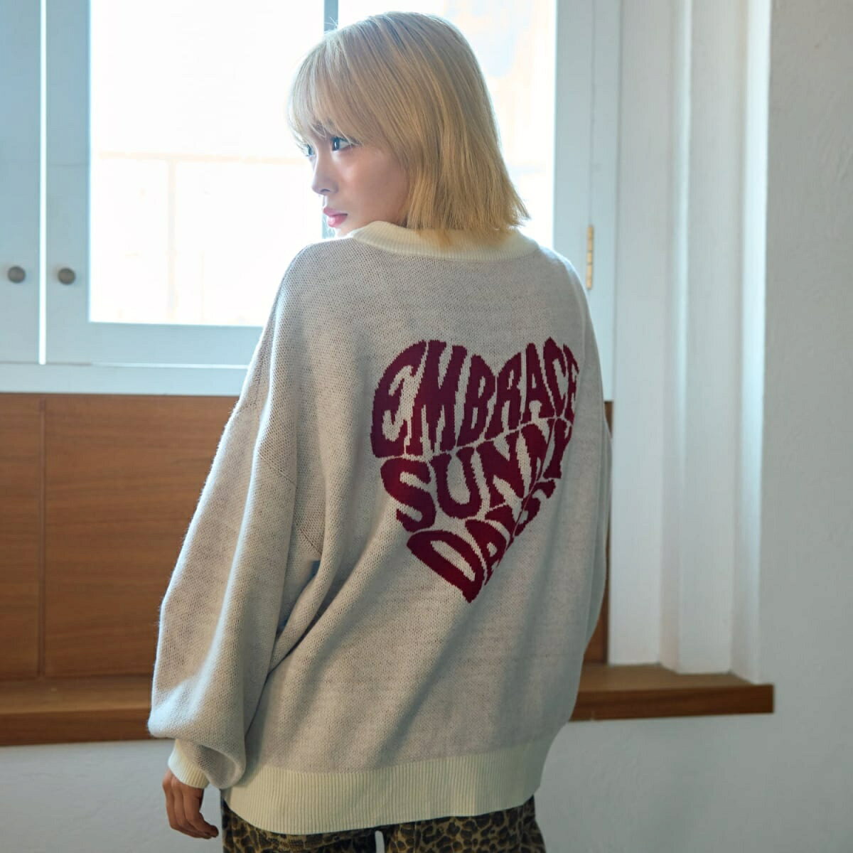 【GOODPRICE】バックハートニットプルオーバー／ラブトキシック（Lovetoxic）