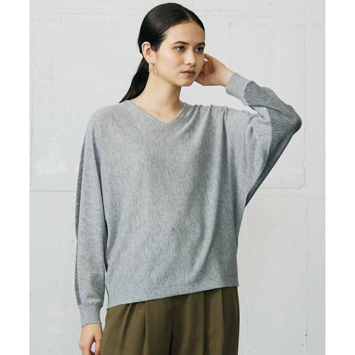 【カタログ掲載】ファインウールカシミヤドルマンシルエット ニット／自由区（JIYU-KU）