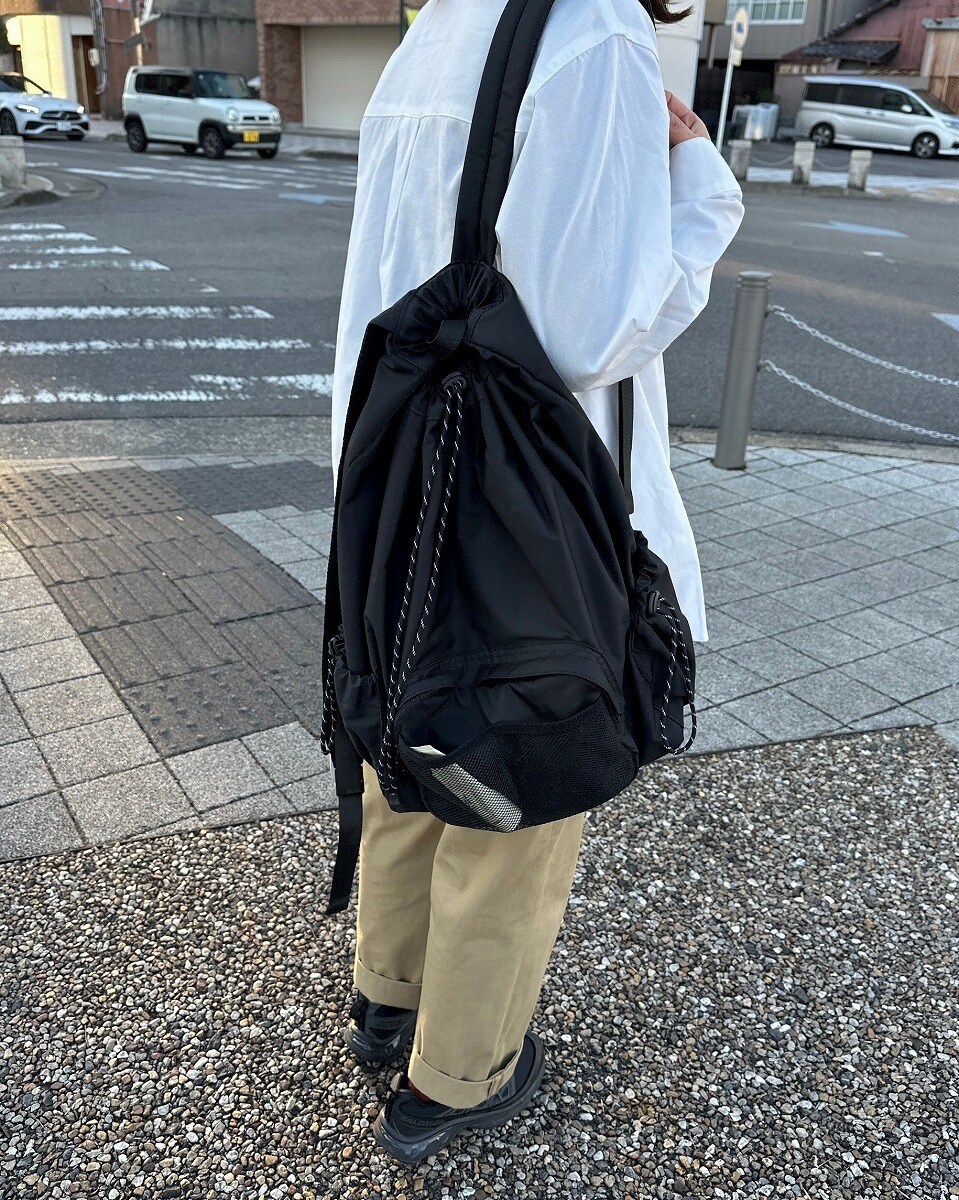 カラビナ付き パラコード 巾着リュック バックパック／リネーム（Rename）