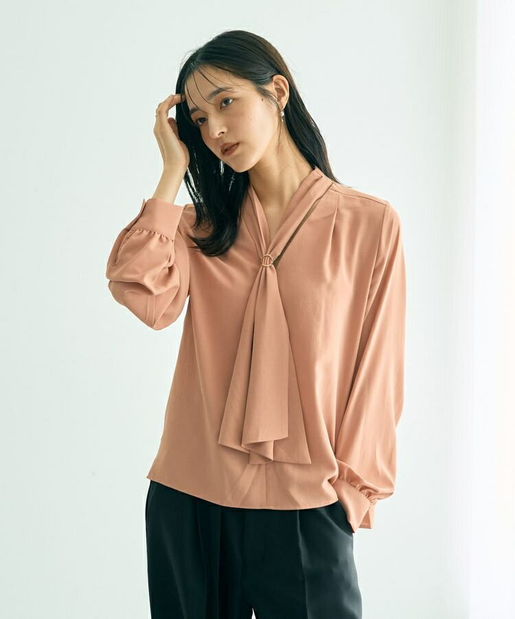 スカーフリング付きボウタイブラウス／イェッカ ヴェッカ（YECCA VECCA）