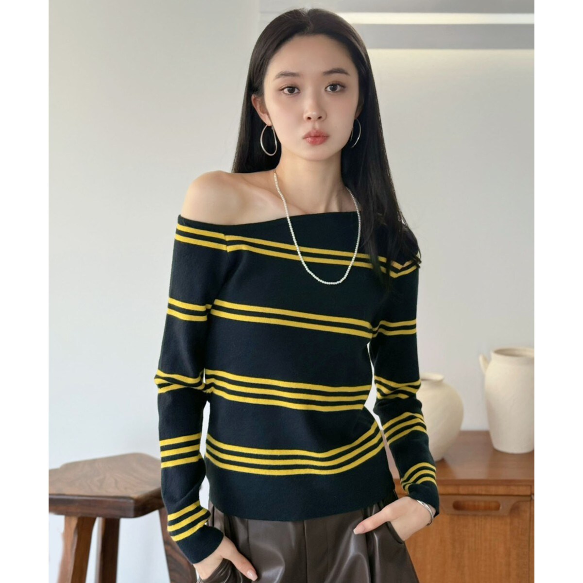 アシンメトリーボーダータイトニットトップス／ジュエローブ（Jewelobe）