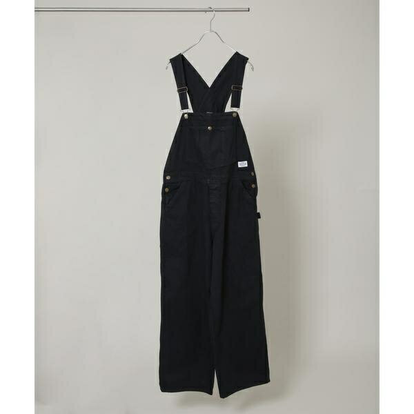 [型番：6705227146]硫化染めのブラックが特徴の1着【2025 AW】UNION HERCULES MADE (ユニオン ヘラクレス メイド)1950年代のオーバーオールをベースに現代的にアレンジしたアイテム。腰で落とした位置でも穿けるように肩のストラップを長く設定。■デザイン・現代的なデザインに昇華したオーバーオール・当時のディテールを再現したラフなステッチ・カーブ状にしたポケット仕様■素材・洗濯機使用可■カラー展開・硫化染めを施したブラックの1色展開他カラーが以下品番にて展開中6705227166　OVERALL6705227145　OVERALL■シリーズ・6705227166　OVERALL・6705227145　OVERALL■メーカー品番:HE251P01UNION HERCULES MADE (ユニオン ヘラクレス メイド)UNION HERCULES MADE (ユニオン ヘラクレス メイド)は、ジョンブル監修によるヴィンテージワークウェアブランドHERCULESを、岡山の高い加工技術と、職人の手によるヴィンテージ風ダメージ加工を施しアップデートしたデニムブランドです。HERCULES (ヘラクレス)は1886年創業のアメリカの大手百貨店である Sears.Roebuck and Companyが1908年から1965年ころまで展開していた、高い品質により非常に多くの流通量を誇っていたワークブランドです。現在、ヴィンテージのHERCULESはコレクタブルアイテムで多大な支持を得ています。■取扱方法色物は染色の性質上、摩擦、水濡汗による移染があります。洗濯は分けて洗って下さい。濡れたままの放置はお避け下さい。中性洗剤、漂白剤は使用しないで下さい。太陽光や蛍光灯が長時間あたる所で保管しないで下さい。汗や汚れを付着したままでの保管はしないで下さい。金属製の付属を使用している際は他の衣類や製品を傷つける恐れがあります。お取り扱いにご注意下さい。ファスナー・釦は閉じて洗って下さい。プリント、装飾部分、本革部分へのアイロンはしないで下さい。取り外し可能な付属は外して洗って下さい。※サンプルにて撮影、採寸を行う為、実際にお届けする商品と仕様やサイズが異なる場合がございます。予約時は生産の都合■カラー：ブラック30：前身頃丈/129CM ウエスト/98CM ヒップ/122CM もも周り/78CM 股下/71CM 裾周り/54CM 総丈/162CM32：前身頃丈/132CM ウエスト/102CM ヒップ/127CM もも周り/82CM 股下/74CM 裾周り/56CM 総丈/170CM※(　)で表記されている数字はヌードサイズです。ヌードサイズとは衣服を身につけない身体のサイズです。お客様ご自身の身体サイズと比較してお選びください。 ■素材： 綿 100% ■お手入： &nbsp;&nbsp;>>商品のお取り扱い方法 ■原産国： 中国製UNION HERCULES MADE／OVERALL／ナノユニバース（NANO universe）ブラック画面上と実物では、多少色具合が異なって見える場合がございます。