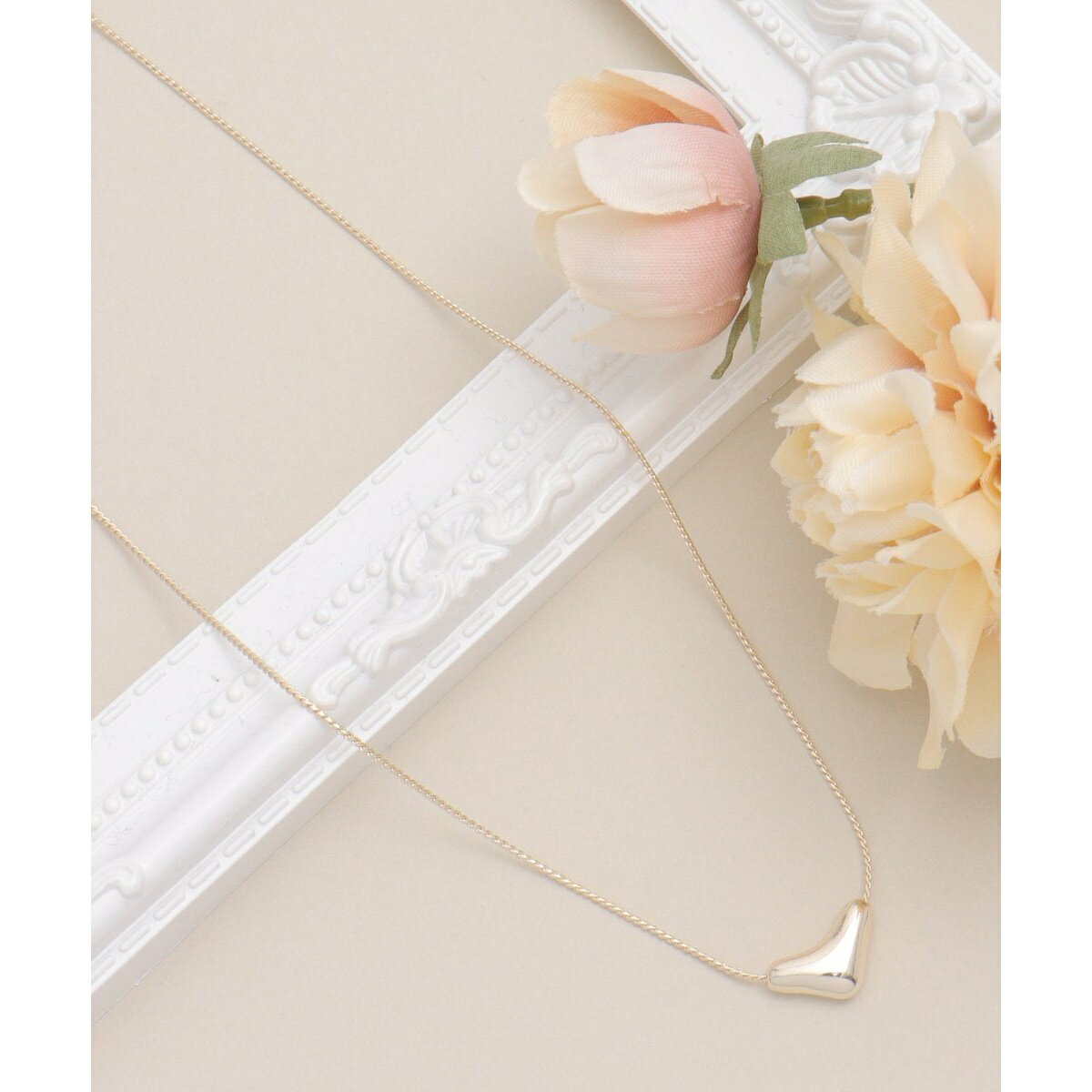 ニュアンスハートトップネックレス／イッカ（ikka）