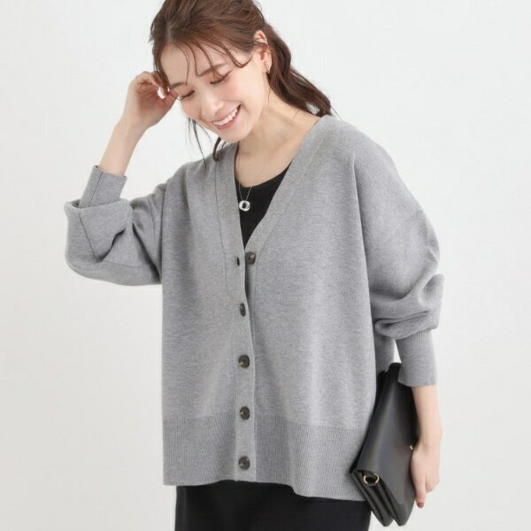 【洗える／毛玉レス】表面がきれいなVネックカーディガン／シューラルー（SHOOLARUE）のサムネイル