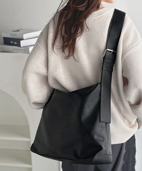 軽やか大容量バッグ！ワイドストラップ ソフトスムースマルチウェイビッグバッグ／クラシカルエルフ（Classical Elf）