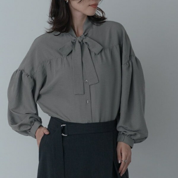 ピーチタッチボウタイブラウス／ギャレスト（GALLEST）