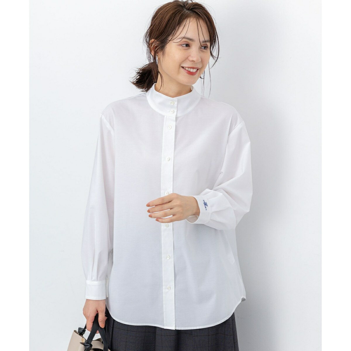 【加藤ローサさん着用 / 前後着用可】コットンタッチシャーティング刺繍入り ブラウス／組曲（KUMIKYOKU）