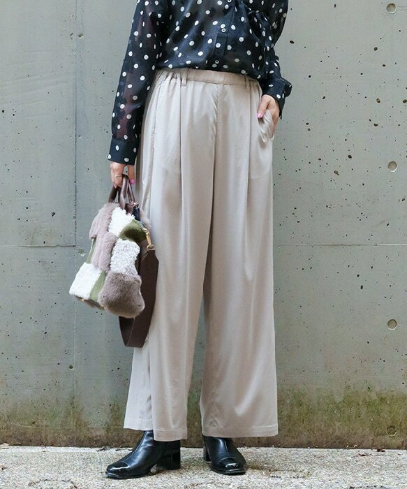 スラッとパンツ／アズノゥアズドゥ