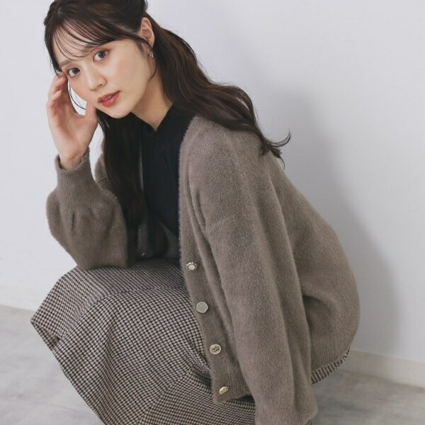 ラメフェザーヤーンVネックカーディガン【洗濯機OK】／インデックス（index）