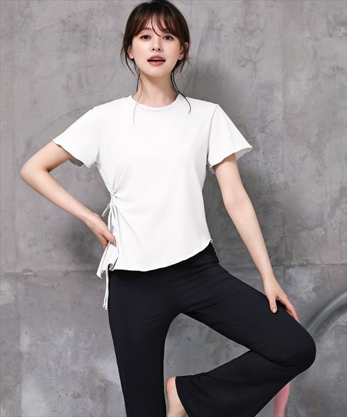レディース 半袖アシメカットアウトリボンヨガトップス+ハイウエストフレアパンツ 上下セットアップ／..