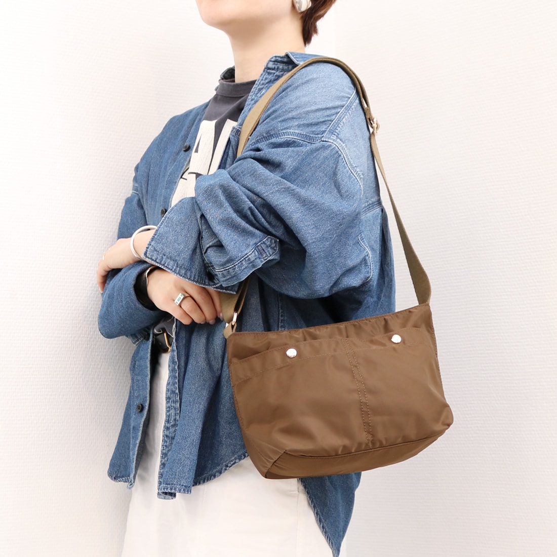 カシュカシュ cachecache / 舟型ナイロンショルダー／カシュカシュ（cache cache）