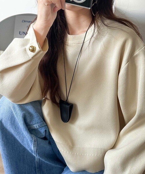 【2025AW新作】ゆったりなのに上品でキチンと見え。ミラノリブ袖先ゴールドボタンプルオーバー／クラシカルエルフ（Classical Elf）