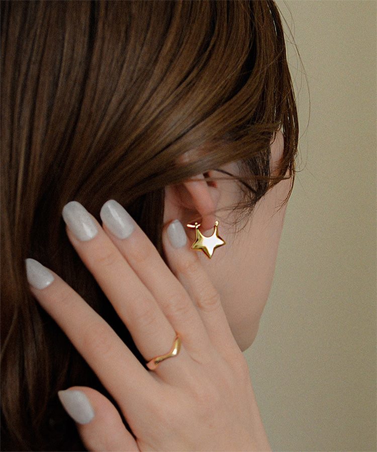 ニッケルフリー スターモチーフピアス／スタイロ（styiro）