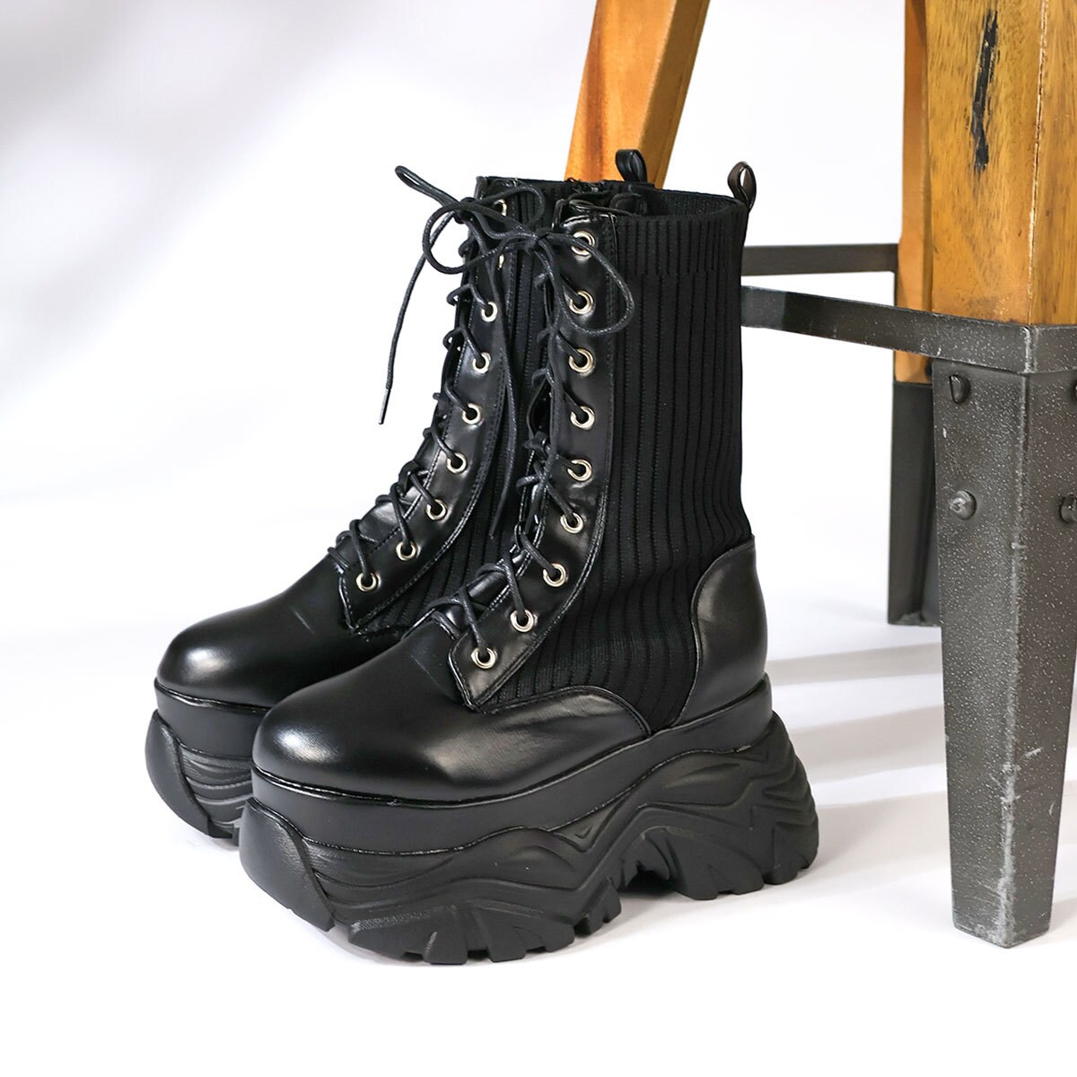 【25秋冬新作】★厚底9ホールレースアップニットブーツ★1914／ラブハンター（LOVE HUNTER）