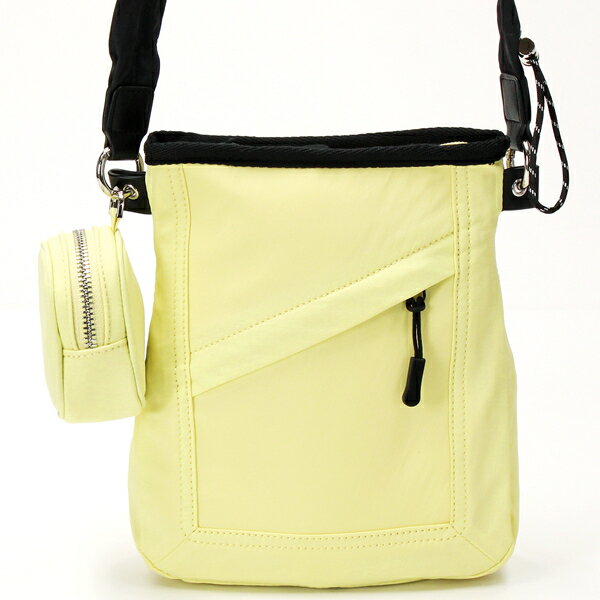 カシュカシュ cachecache / ミニポーチ付きギャザーショルダーナイロンバッグ／カシュカシュ（cache cache）